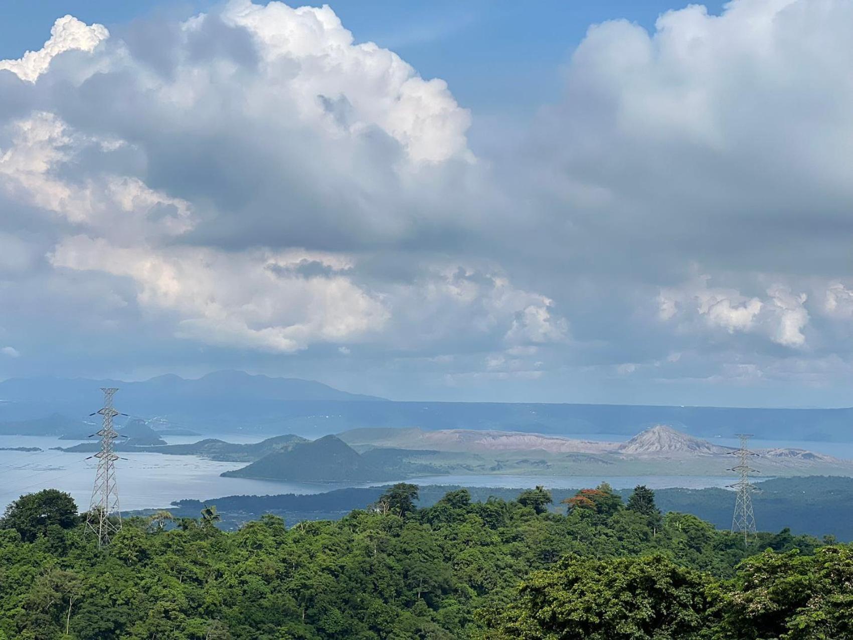 Splendido Tagagtay Taal Lake Staycation Free Parking Netflix No Free Pool Tagaytay City Exterior foto