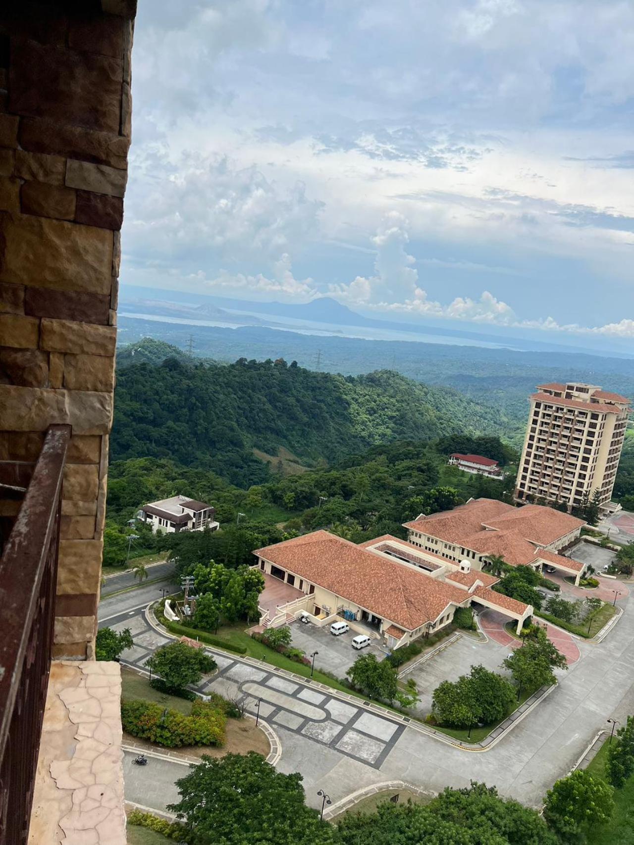 Splendido Tagagtay Taal Lake Staycation Free Parking Netflix No Free Pool Tagaytay City Exterior foto